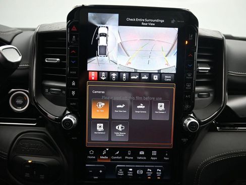 New 2026 RAM 2500 Limited image 32