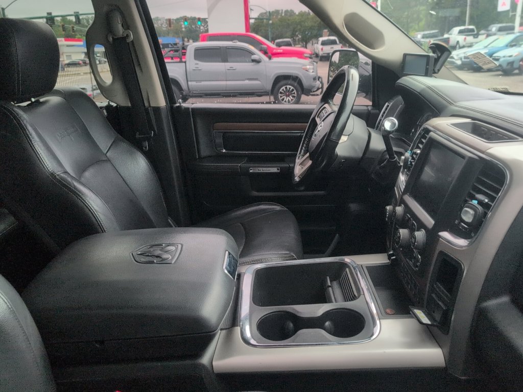 Used 2017 RAM 2500 Laramie w/ Convenience Group AWD/4WD image 2