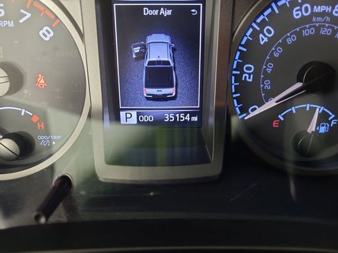 Used 2023 Toyota Tacoma TRD Off-Road w/ TRD Premium Off Road Package image 11