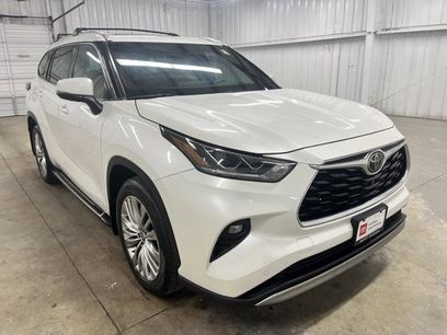 Certified 2021 Toyota Highlander Platinum