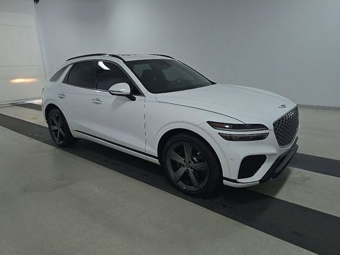 Used 2025 Genesis GV70 2.5T w/ Sport Prestige Package image 4