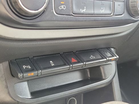 Used 2020 Chevrolet Colorado LT w/ Safety Package image 26