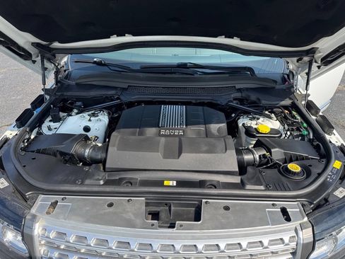 Used 2015 Land Rover Range Rover Supercharged AWD/4WD image 34