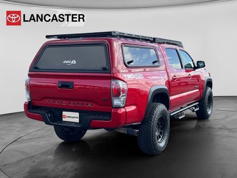 Certified 2020 Toyota Tacoma TRD Off-Road AWD/4WD image 7