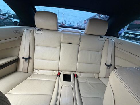Used 2011 BMW 335i Convertible image 11