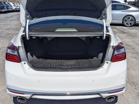 Used 2017 Honda Accord Touring image 8