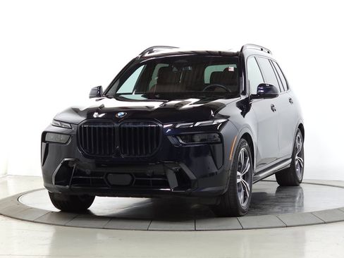 Used 2026 BMW X7 xDrive40i AWD/4WD image 3