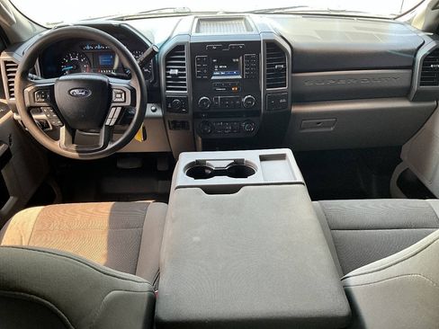 Used 2017 Ford F250 XL w/ STX Appearance Package AWD/4WD image 13
