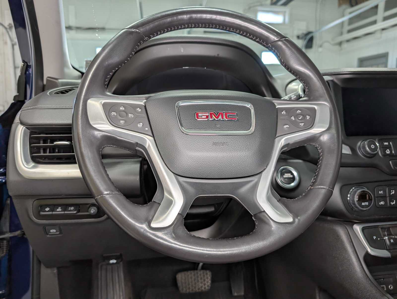 Used 2022 GMC Terrain SLT w/ Tech Package AWD/4WD image 36