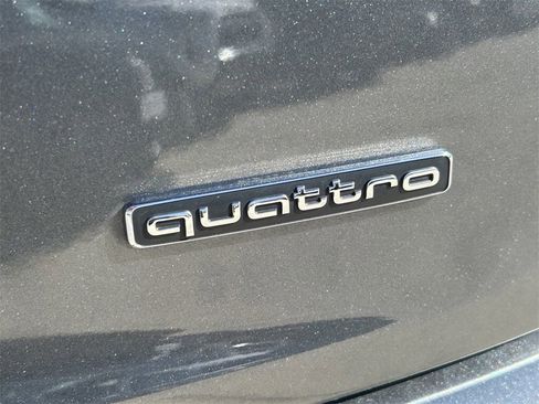 Used 2025 Audi Q5 2.0T Premium image 13