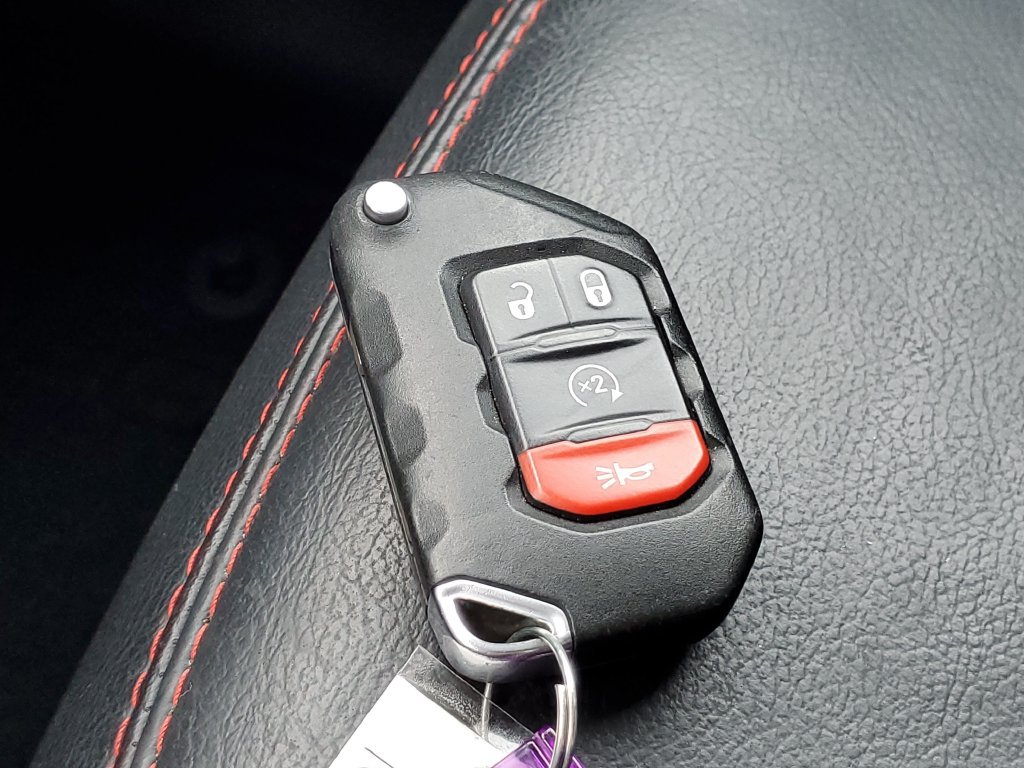 Used 2020 Jeep Gladiator Rubicon AWD/4WD image 29