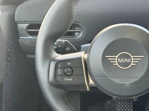 Used 2026 MINI Cooper 2-Door Hardtop FWD image 22