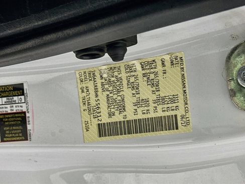 Used 2017 Nissan Titan SV AWD/4WD image 33