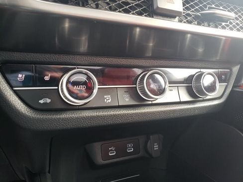 Certified 2025 Acura ADX A-Spec image 28