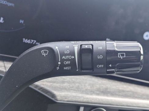 Used 2024 Hyundai Santa Fe Limited image 31