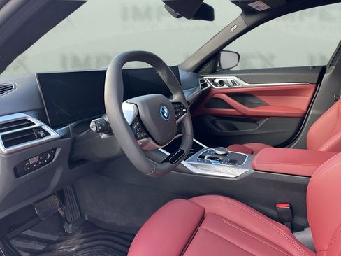 Used 2025 BMW i4 eDrive40 image 9