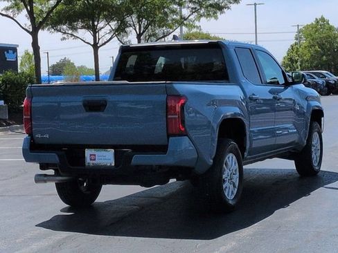 Certified 2026 Toyota Tacoma SR5 AWD/4WD image 5