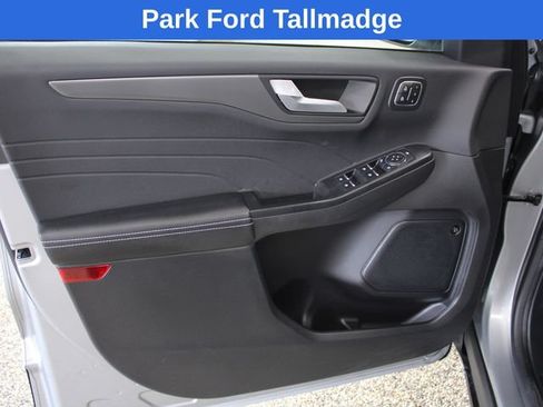 Used 2023 Ford Escape Active w/ Tech Pack #2 AWD/4WD image 11