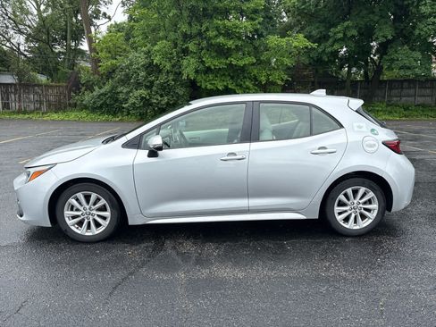 Used 2023 Toyota Corolla SE FWD image 4