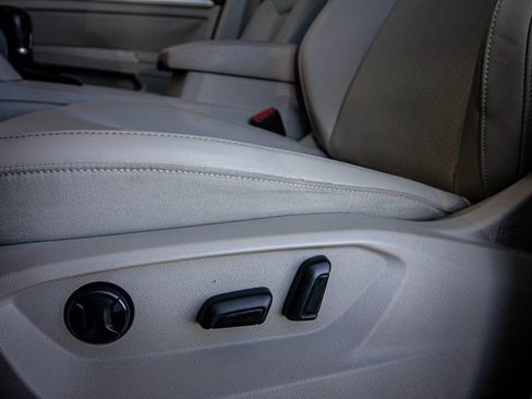 Used 2018 Volkswagen Atlas SE image 29