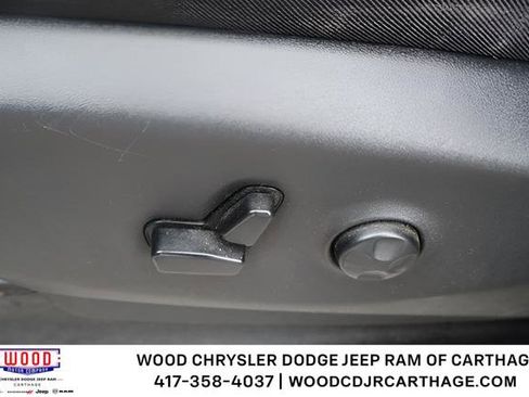 Used 2020 Chrysler Pacifica Limited w/ Advanced Safetytec Group FWD image 23