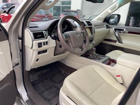 Used 2011 Lexus GX 460 image 98