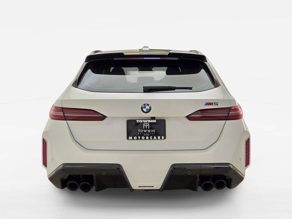 Used 2026 BMW M5 Touring AWD/4WD image 10