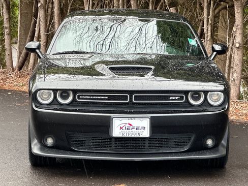 Used 2022 Dodge Challenger GT image 9