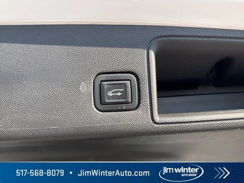 Certified 2023 GMC Terrain SLE w/ Driver Convenience Package image 19
