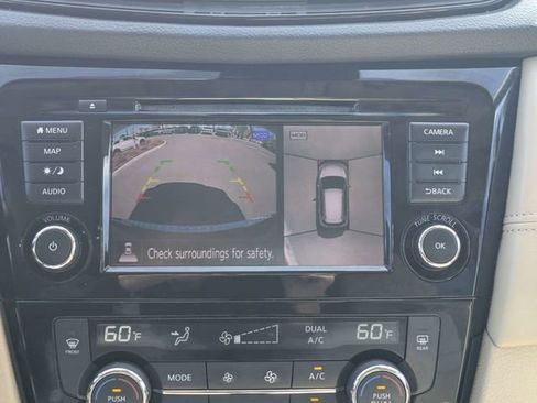 Used 2019 Nissan Rogue SL w/ Premium Package image 22