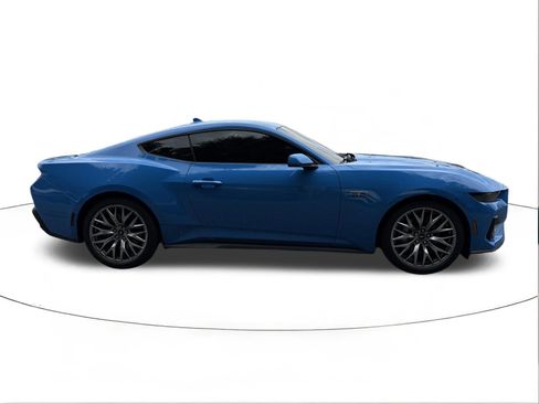 Used 2025 Ford Mustang GT Premium RWD image 2