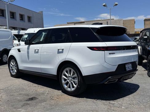 Used 2025 Land Rover Range Rover Sport SE AWD/4WD image 12