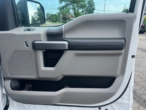 Used 2019 Ford F150 XLT w/ Equipment Group 302A Luxury AWD/4WD image 23