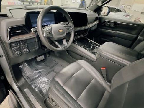 Used 2025 Chevrolet Tahoe LT AWD/4WD image 37