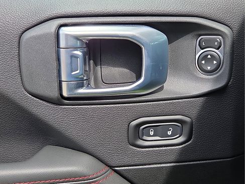 New 2026 Jeep Wrangler Unlimited Rubicon image 13