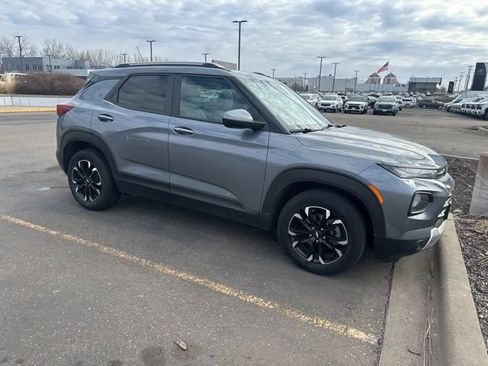 Used 2021 Chevrolet TrailBlazer LT w/ Sun and Liftgate Package image 7