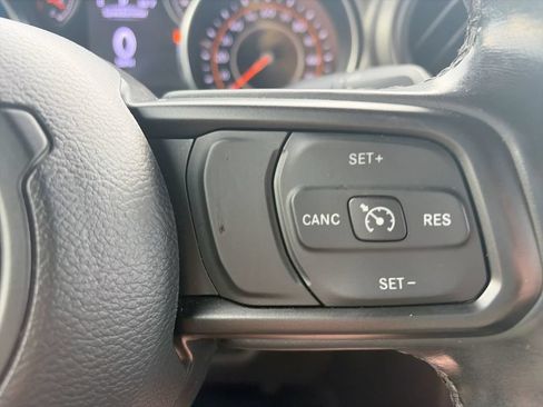 Used 2022 Jeep Wrangler Sport AWD/4WD image 23