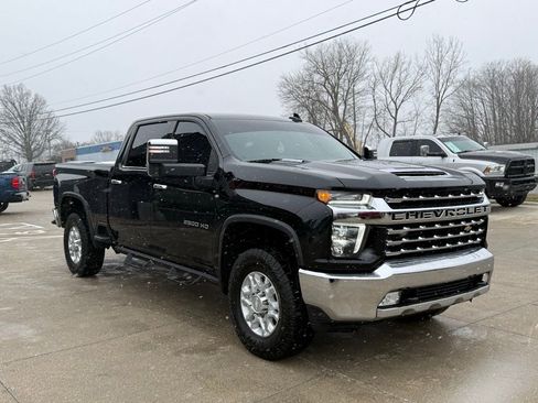 Used 2020 Chevrolet Silverado 2500 LTZ w/ LTZ Convenience Package image 18