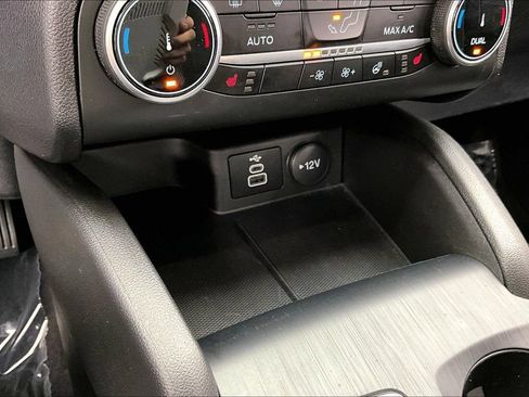 Certified 2024 Ford Escape Active AWD/4WD image 32