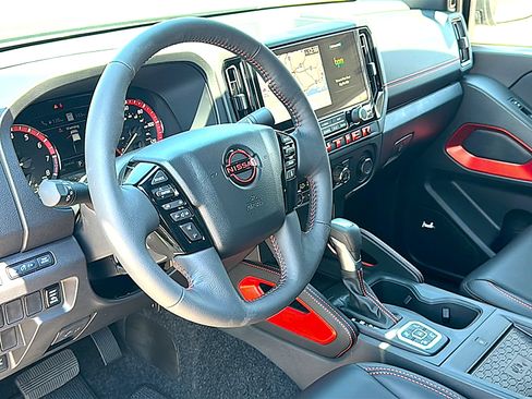 New 2026 Nissan Frontier PRO-4X w/ Pro Premium Package AWD/4WD image 9