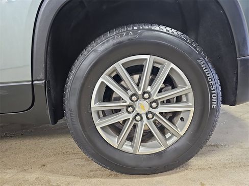 Certified 2023 Chevrolet Traverse LT image 41