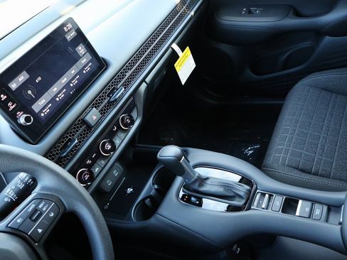 New 2026 Honda HR-V LX image 18
