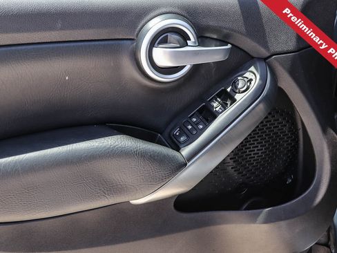 Used 2017 FIAT 500X Lounge w/ Advanced Safety Package FWD image 17