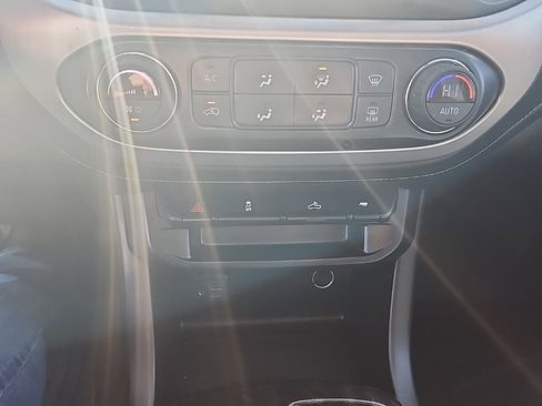 Used 2020 GMC Canyon SLE w/ Elevation Edition image 29