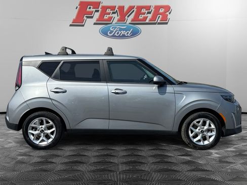 Used 2023 Kia Soul S image 6