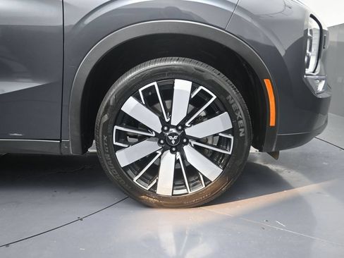 Used 2025 Mitsubishi Outlander SE AWD/4WD image 5