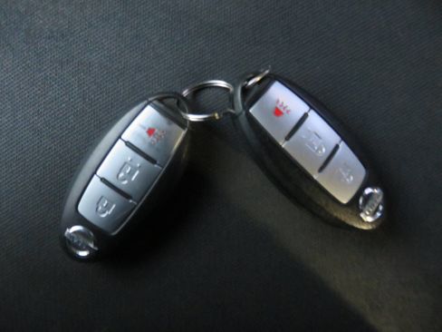 Used 2017 Nissan Pathfinder S image 38