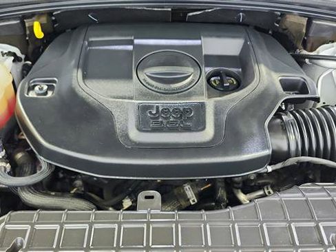 Used 2023 Jeep Grand Cherokee L Summit w/ Advanced Protech Group IV AWD/4WD image 40