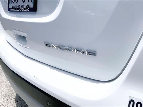 Used 2021 Buick Encore Preferred w/ Safety Package II FWD image 7