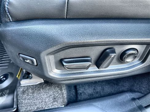 New 2025 Toyota Tundra Platinum image 27